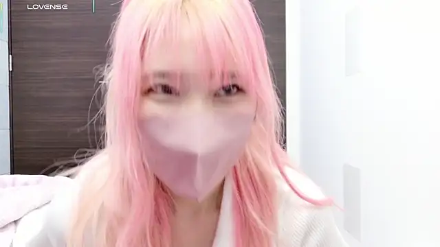 Mia-o0 online show from 03-05-26, 09:28