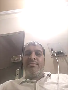 indiandesivillegeboy online show from 07-04-26, 06:42