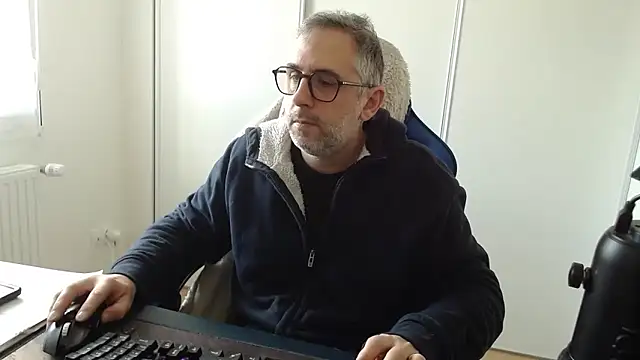 mika3377 online show from 02-06-26, 10:44