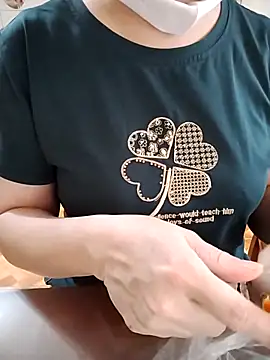 LiilyZi online show from 03-20-26, 12:44