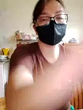 LiilyZi online show from 04-07-26, 01:29