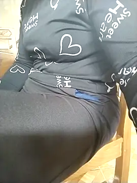 LiilyZi online show from 02-25-26, 04:01