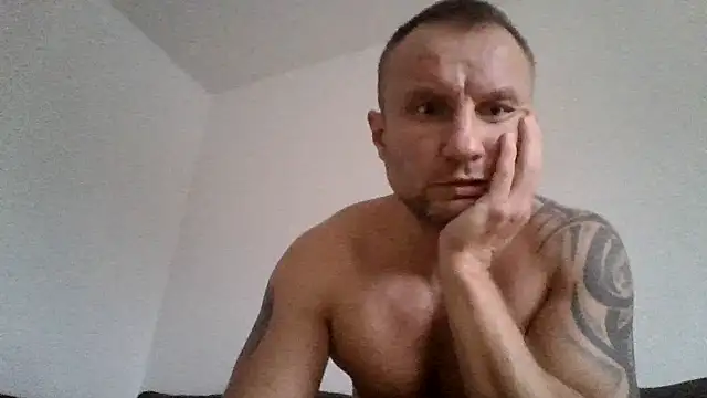 Snapshot of Tommyzzzzzz chatting on 12-29-24, 08:11 Tommyzzzzzz online show from 12-29-24, 08:11