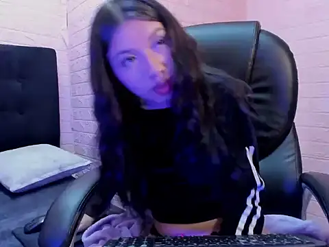 LaurynShell online show from 02-23-26, 06:14