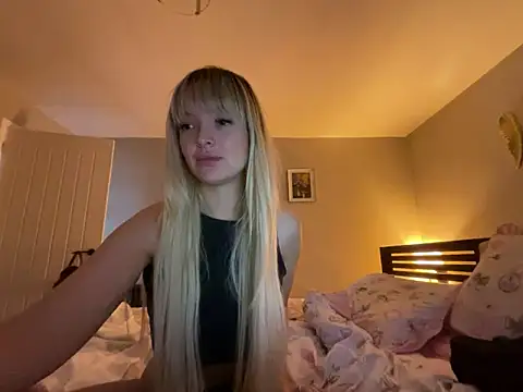 HONEY-XOX online show from 02-05-26, 10:11