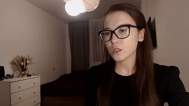 Snapshot of NikollSweet chatting on 03-25-26, 02:16 NikollSweet online show from 03-25-26, 02:16