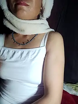 Snapshot of witch-xx chatting on 06-16-26, 02:28 witch-xx online show from 06-16-26, 02:28