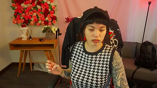 NeoGeisha online show from 04-08-26, 01:23