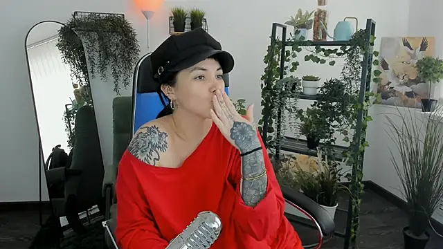NeoGeisha online show from 05-08-26, 01:15