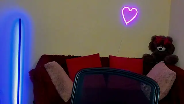 BlondMikey22 online show from 06-07-26, 05:45