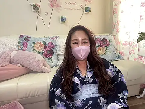 Snapshot of Nokaze-LOVE chatting on 02-06-26, 06:53 Nokaze-LOVE online show from 02-06-26, 06:53