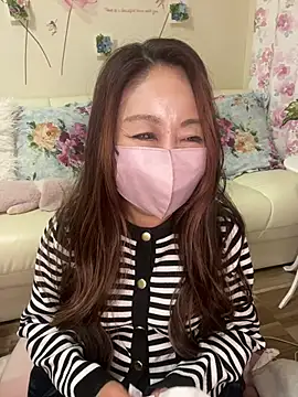 Snapshot of Nokaze-LOVE chatting on 02-16-26, 08:13 Nokaze-LOVE online show from 02-16-26, 08:13