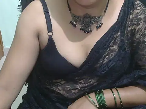 Snapshot of Cute_Sheetal chatting on 07-18-26, 12:14 Cute Sheetal online show from 07-18-26, 12:14