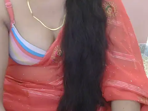 Snapshot of Cute_Sheetal chatting on 05-11-26, 02:45 Cute Sheetal online show from 05-11-26, 02:45