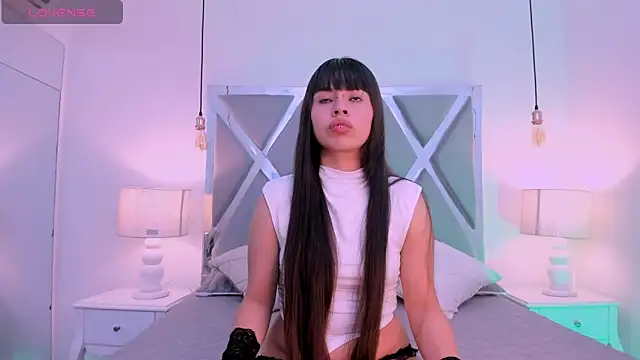 Raven Luxx online show from 05-15-26, 05:22