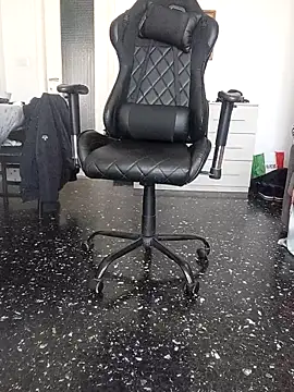 Snapshot of LASCHIAVA6TV72 chatting on 02-13-26, 09:42 LASCHIAVA6TV72 online show from 02-13-26, 09:42