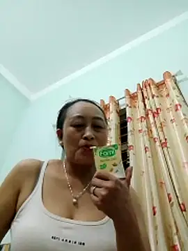 Jolie sexy online show from 03-22-26, 02:18