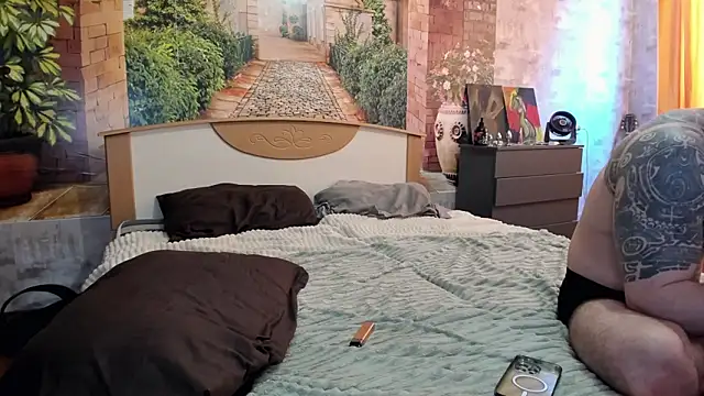 Snapshot of _littleangie_ chatting on 02-14-26, 02:45 littleangie online show from 02-14-26, 02:45