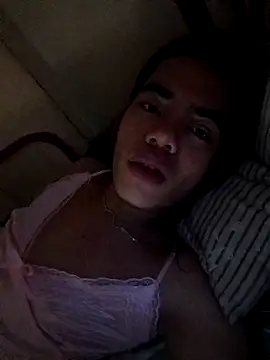 Snapshot of Wildcam21 chatting on 02-05-26, 06:37 Wildcam21 online show from 02-05-26, 06:37