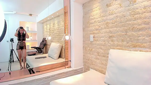 Snapshot of sasha_wayne chatting on 02-28-26, 10:37 sasha wayne online show from 02-28-26, 10:37