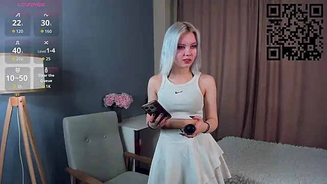 GoldenLenarz online show from 04-10-26, 11:06