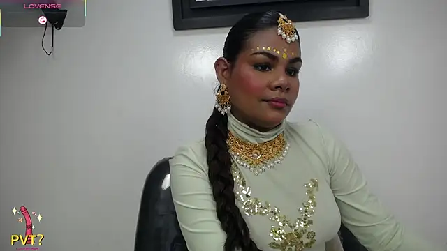 yaazhinii online show from 04-04-26, 11:39