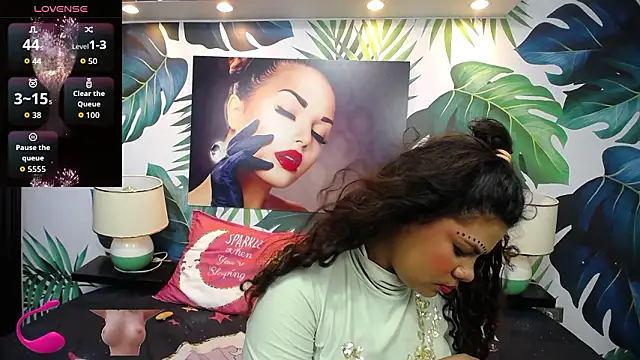 yaazhinii online show from 03-25-26, 11:42