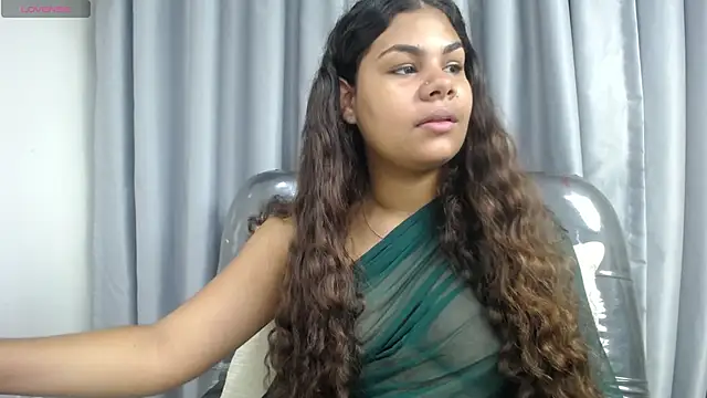 Snapshot of yaazhinii chatting on 06-02-26, 11:54 yaazhinii online show from 06-02-26, 11:54