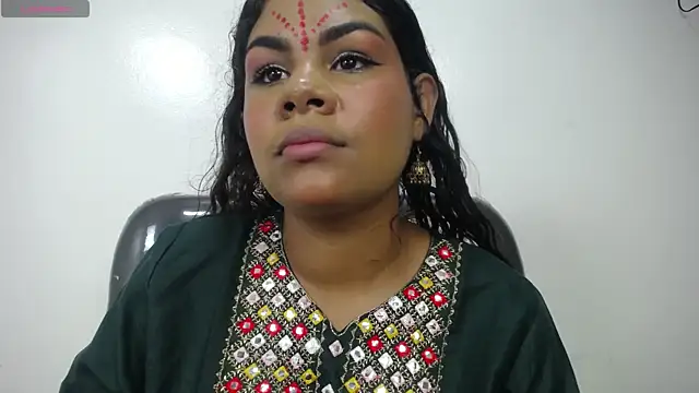yaazhinii online show from 05-23-26, 12:04