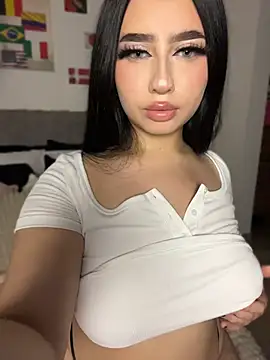 Snapshot of Sofiia_Vegaa chatting on 07-19-26, 01:25 Sofiia Vegaa online show from 07-19-26, 01:25