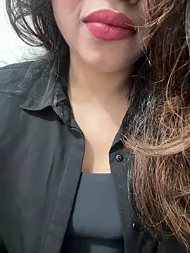 riya sharma11 online show from 04-07-26, 10:33