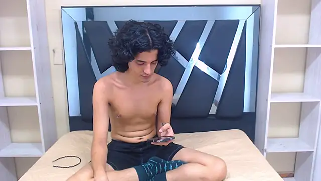 SamiSaturno online show from 02-06-26, 07:32