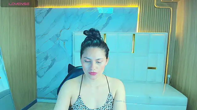 rox luxury tf online show from 05-04-26, 01:47