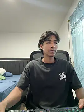 Snapshot of Pedestal_diamant chatting on 02-22-26, 09:38 Pedestal diamant online show from 02-22-26, 09:38