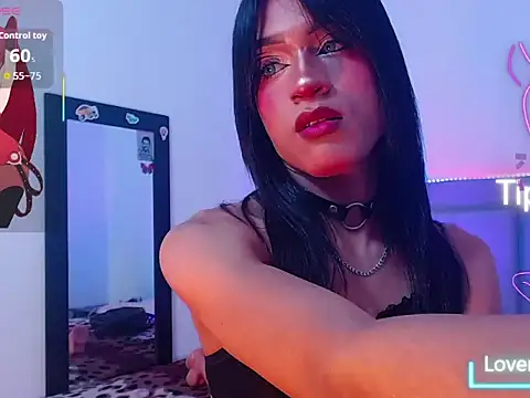 Snapshot of moonlyvelvet chatting on 02-13-26, 10:43 moonlyvelvet online show from 02-13-26, 10:43