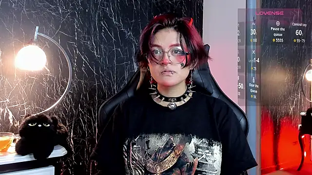 YuuMiko online show from 04-09-26, 12:55