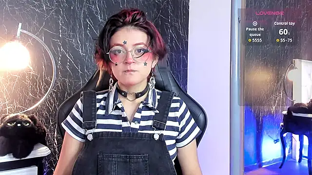 YuuMiko online show from 04-08-26, 01:01