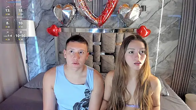 Snapshot of Manson_and_Zoe chatting on 02-12-26, 11:54 Manson and Zoe online show from 02-12-26, 11:54