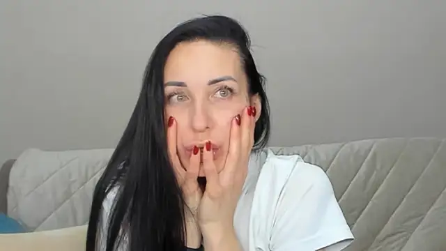 Poorlamb911 online show from 02-12-26, 08:19