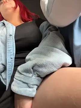 Snapshot of Lia-Moon77 chatting on 02-25-26, 06:30 Lia-Moon77 online show from 02-25-26, 06:30