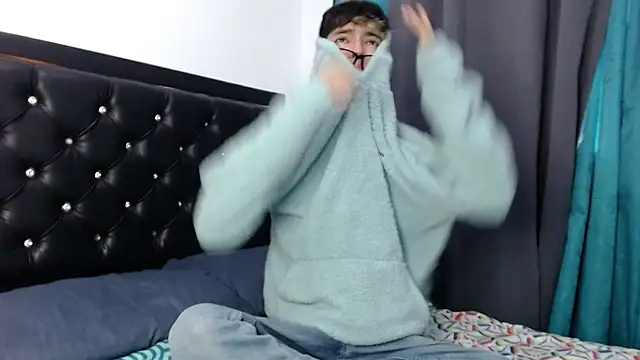 Snapshot of gabriel_x18 chatting on 02-20-26, 09:17 gabriel x18 online show from 02-20-26, 09:17