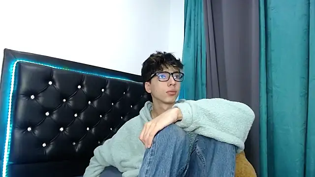 gabriel x18 online show from 03-28-26, 05:19