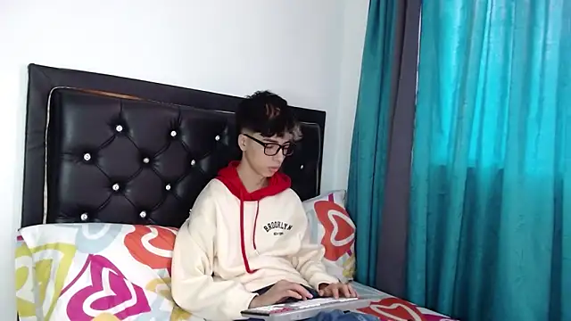 gabriel x18 online show from 03-06-26, 09:54