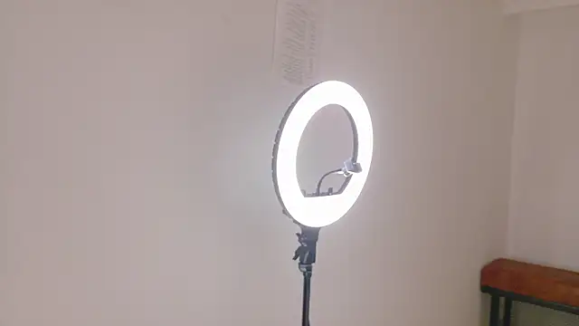 Snapshot of FernandaBrown__ chatting on 02-15-26, 12:37 FernandaBrown online show from 02-15-26, 12:37