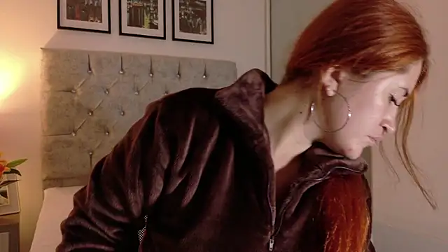 Snapshot of AmberLaurentt chatting on 04-09-26, 11:16 AmberLaurentt online show from 04-09-26, 11:16