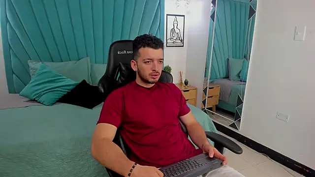 Logan Wolf-js online show from 03-20-26, 12:17