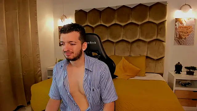 Logan Wolf-js online show from 04-01-26, 12:17