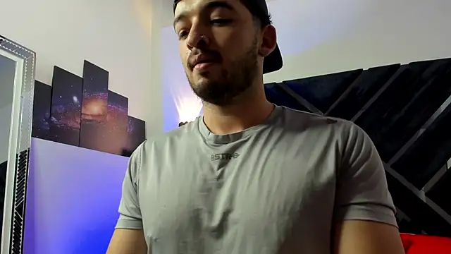 Snapshot of Logan_Wolf-js chatting on 07-19-26, 06:15 Logan Wolf-js online show from 07-19-26, 06:15