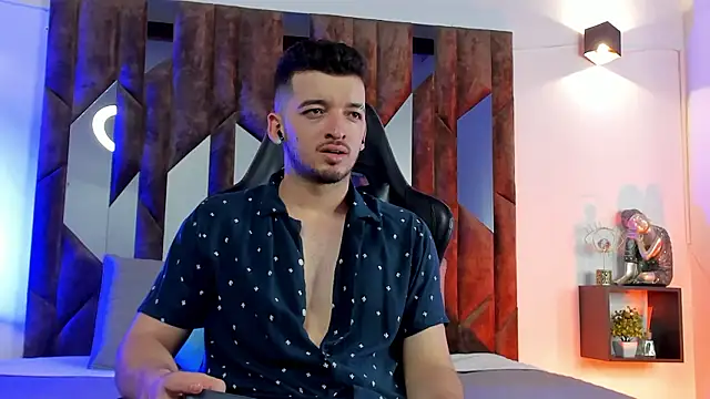 Logan Wolf-js online show from 03-12-26, 02:39