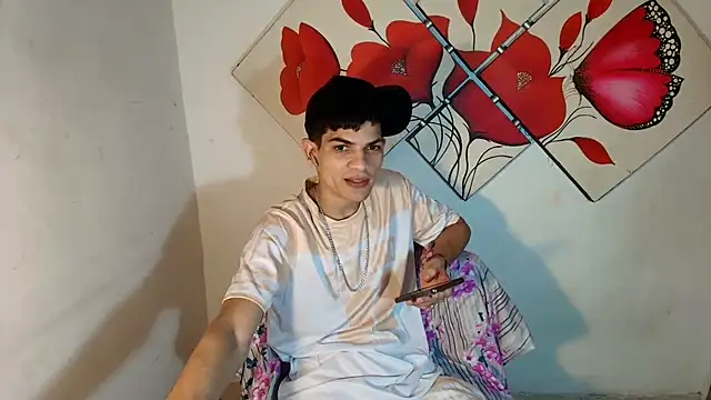 Snapshot of Jesshot_bigcock20cm chatting on 07-18-26, 02:42 Jesshot bigcock20cm online show from 07-18-26, 02:42